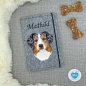 Preview: Designbeispiel der Impfpasshülle grau meliert für die Hunderasse Australian Shepherd blue merle tan